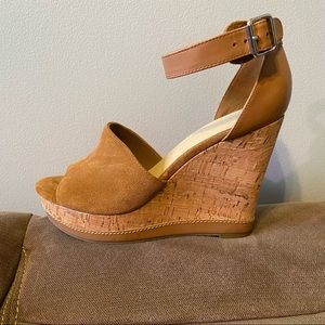 MARC FISHER - NEVER WORN, Tan Wedges - Size 10